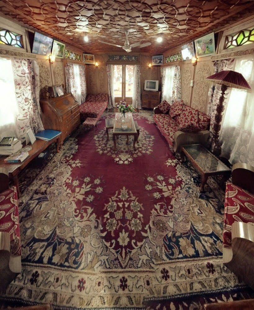 ホテル ニュー ブル ブル グループ オブ ハウスボーツ Durgjan エクステリア 写真